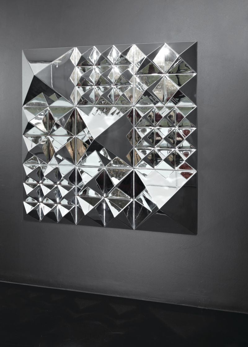 Mirror Sculptures, 1 Pyramid