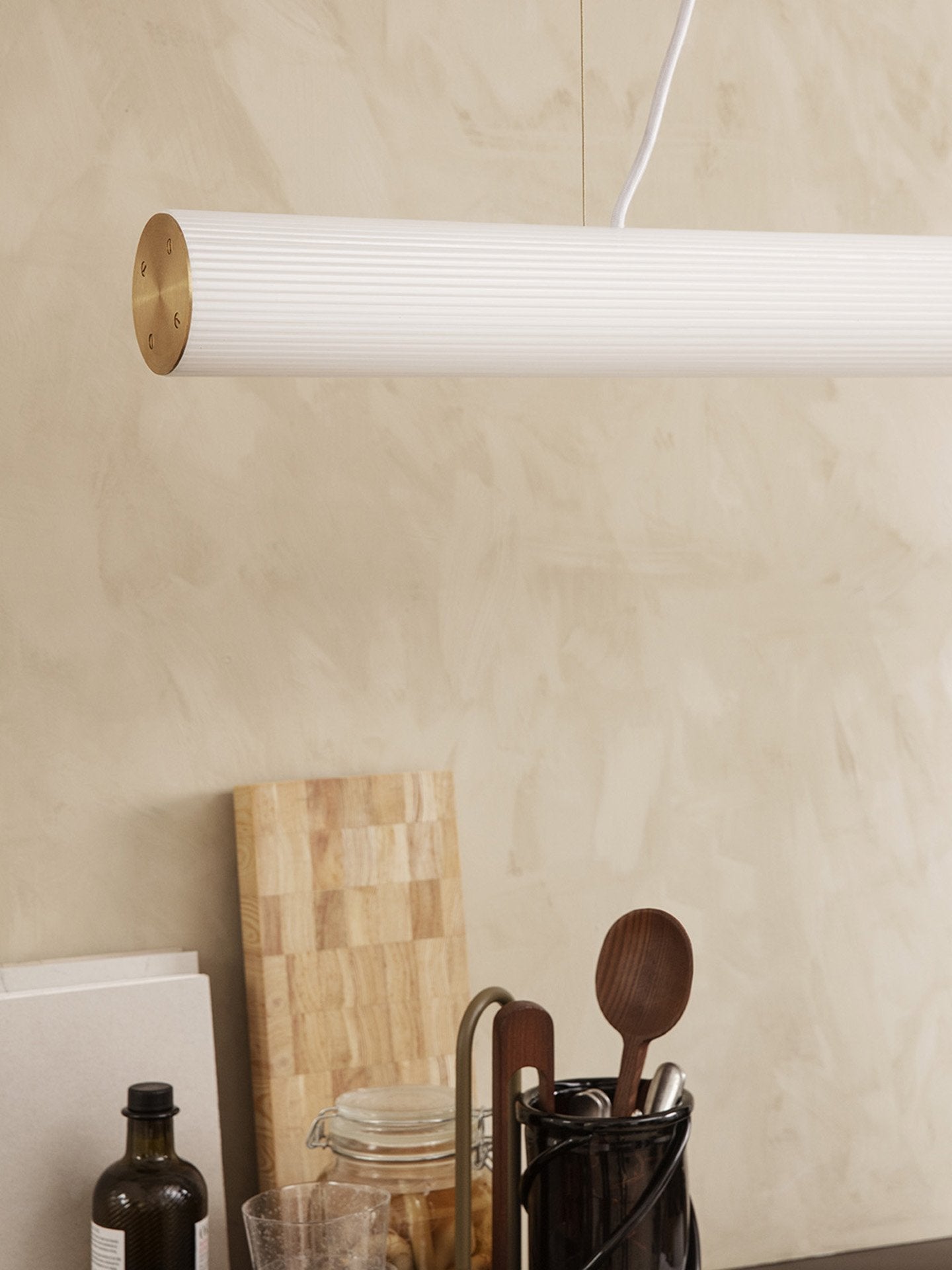 Vuelta Pendant 60, White/Brass