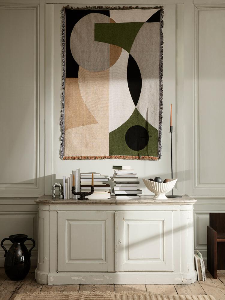 Fountain Centrepiece, Off-White