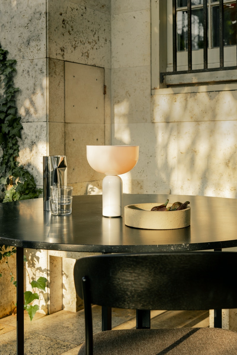 Kizu Table Lamp - Portable, White Marble