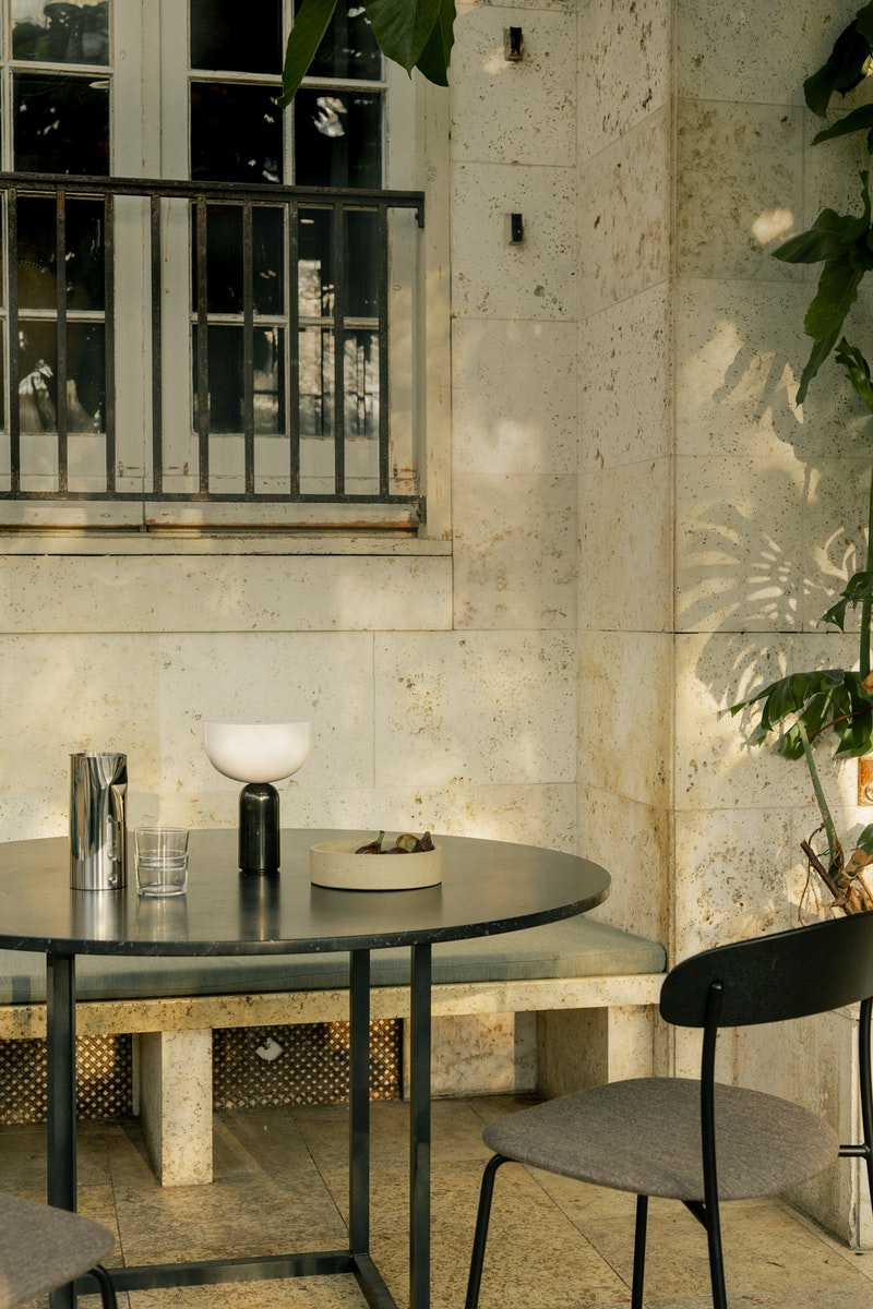 Kizu Table Lamp - Portable, Black Marble