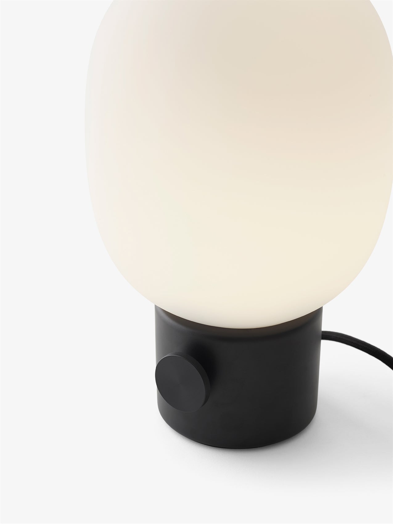 JWDA Table Lamp, Concrete Black