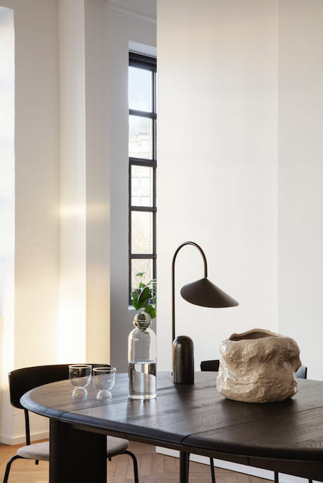 Arum Floor Lamp, Black