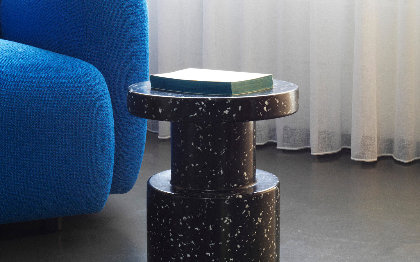 Bit Stool Cone, Black/White