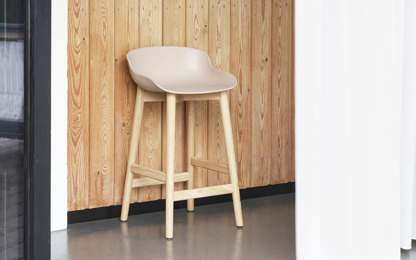 Hyg Barstool 65 cm, Wood Main Line Flax