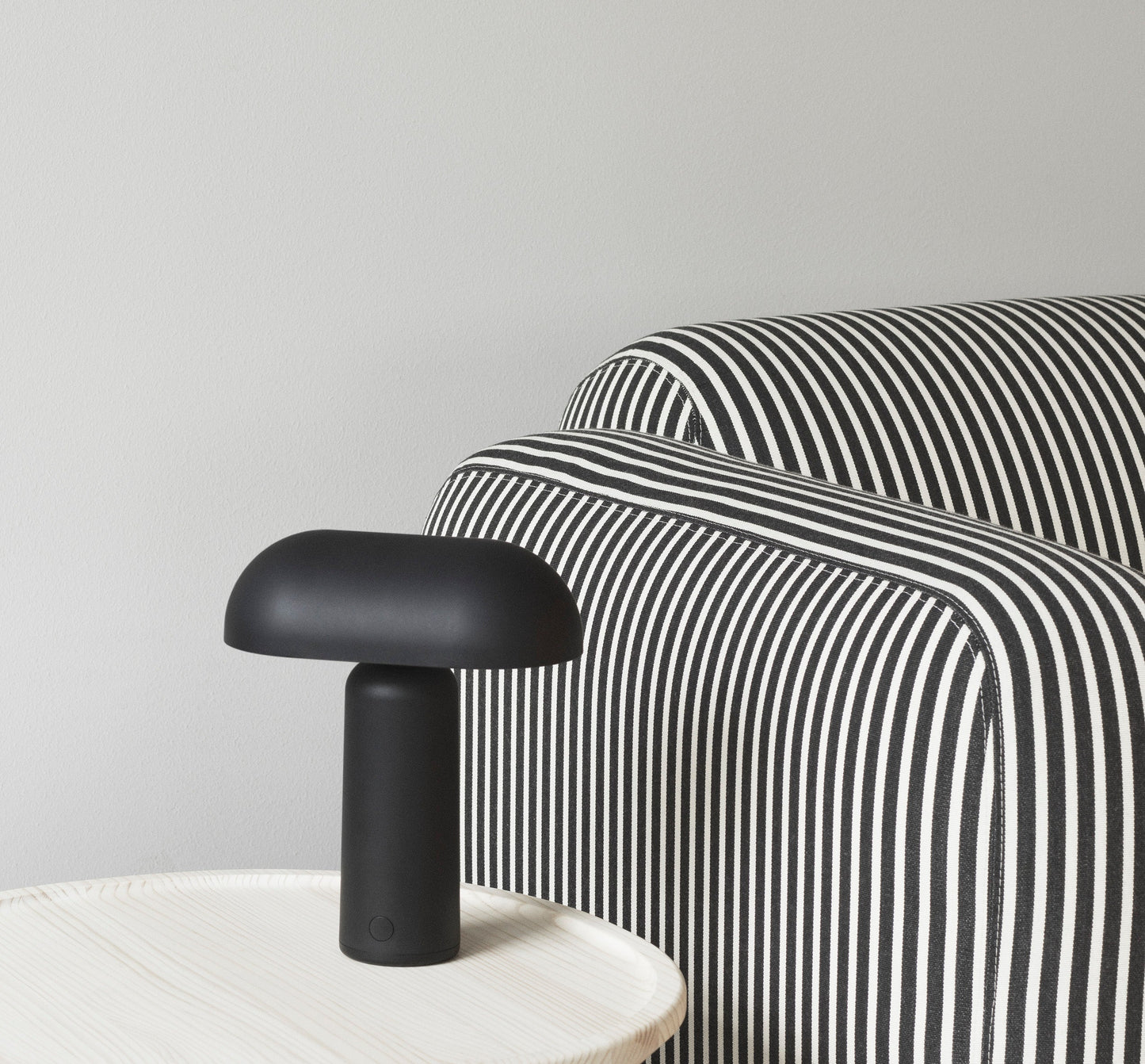 Porta Table Lamp, Black