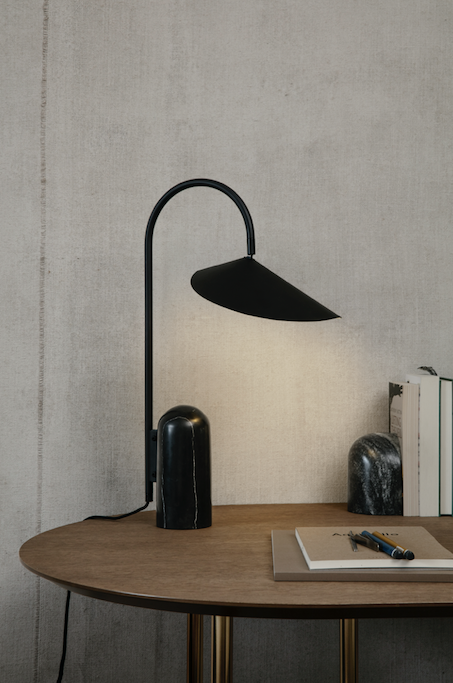 Arum Table Lamp, Black