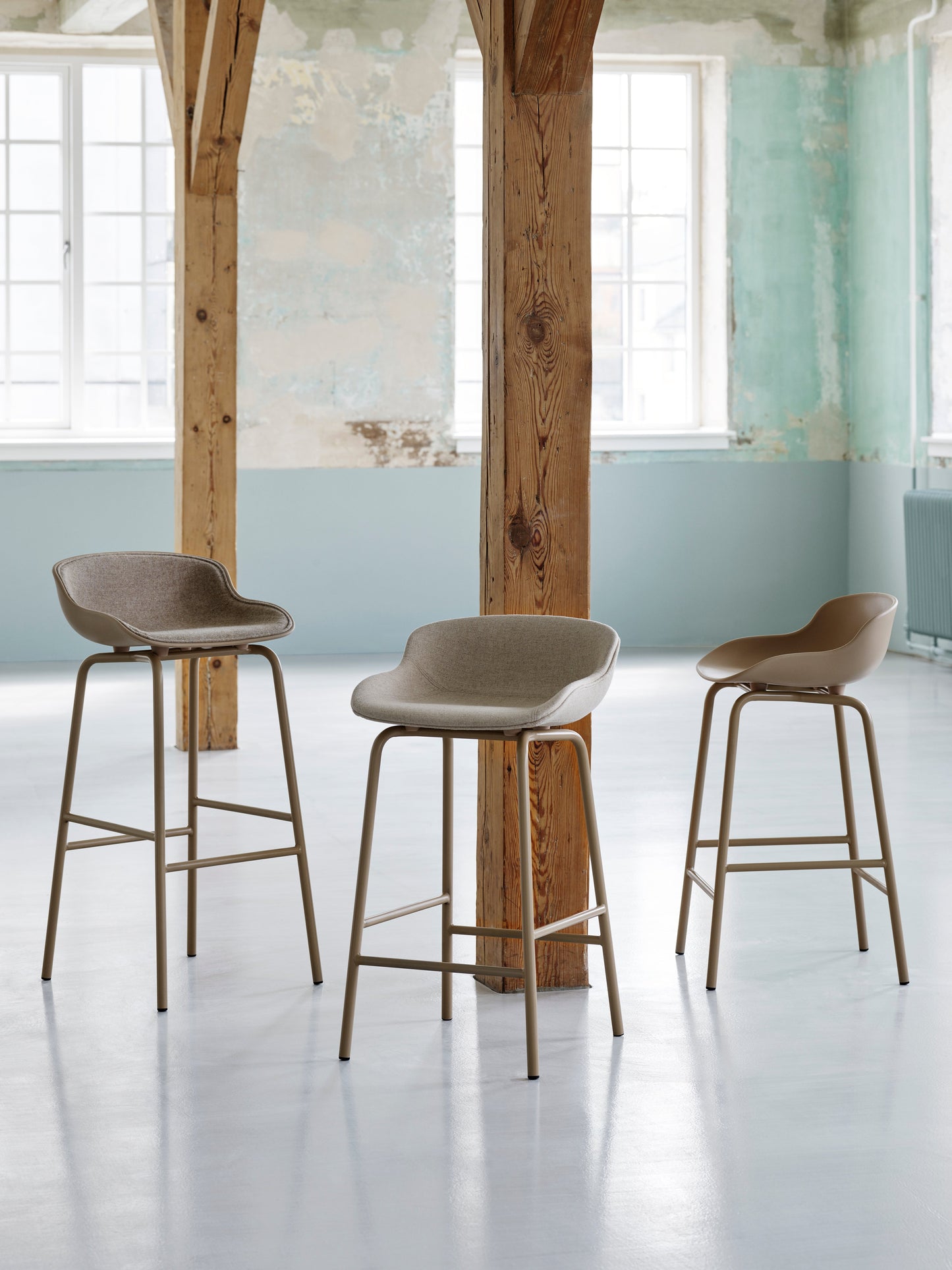 Hyg Barstool 65 cm, Steel Main Line Flax