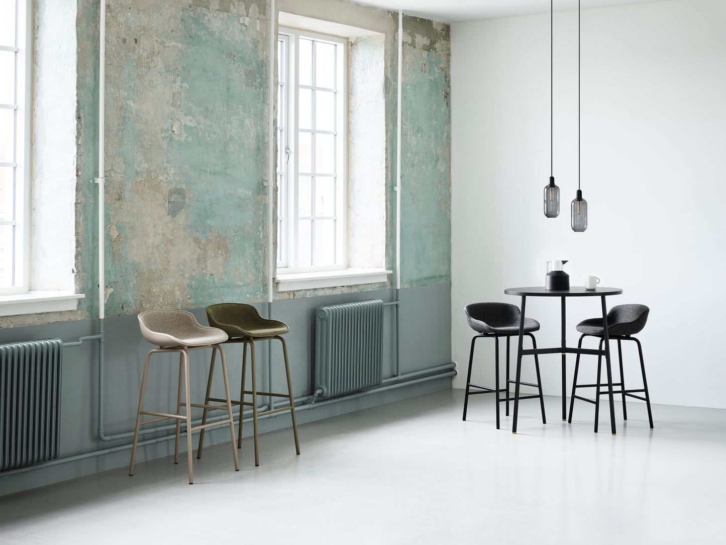 Form Barstool 65 cm, Steel Synergy