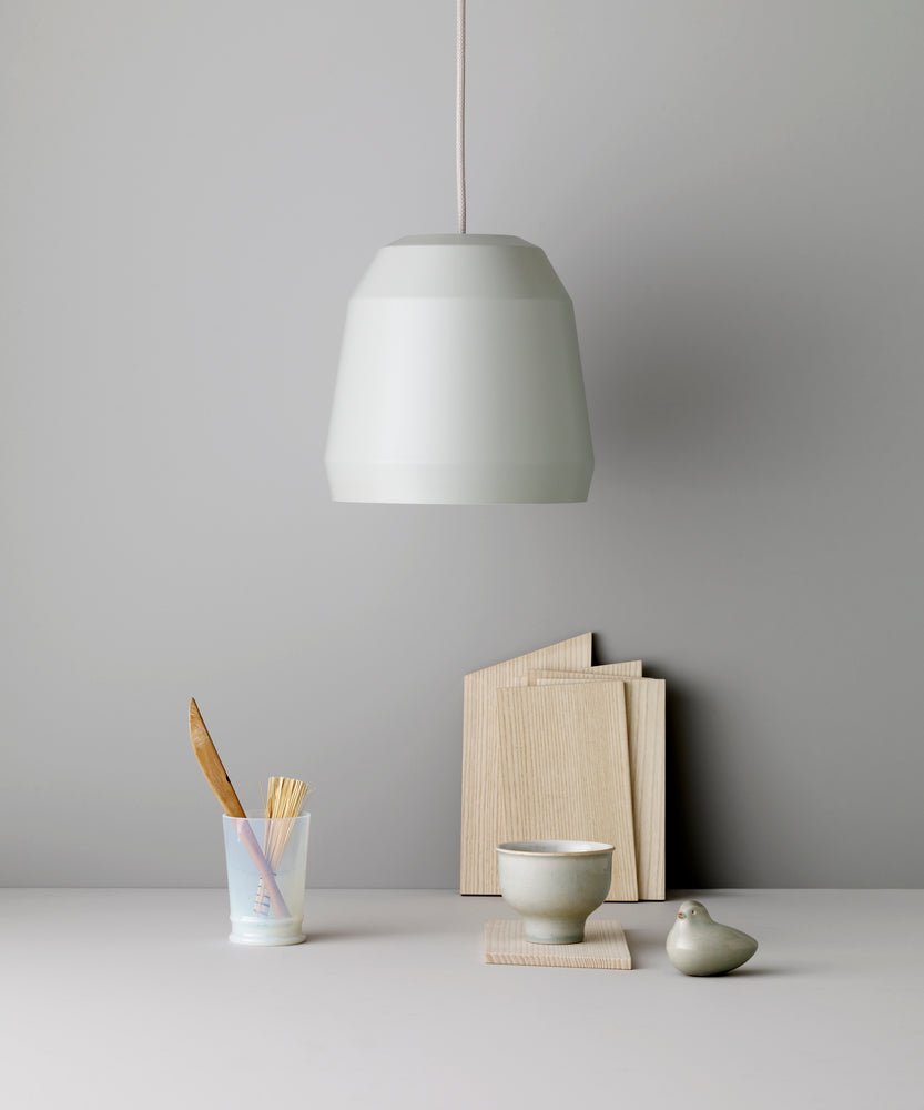 Mingus™ P2, White
