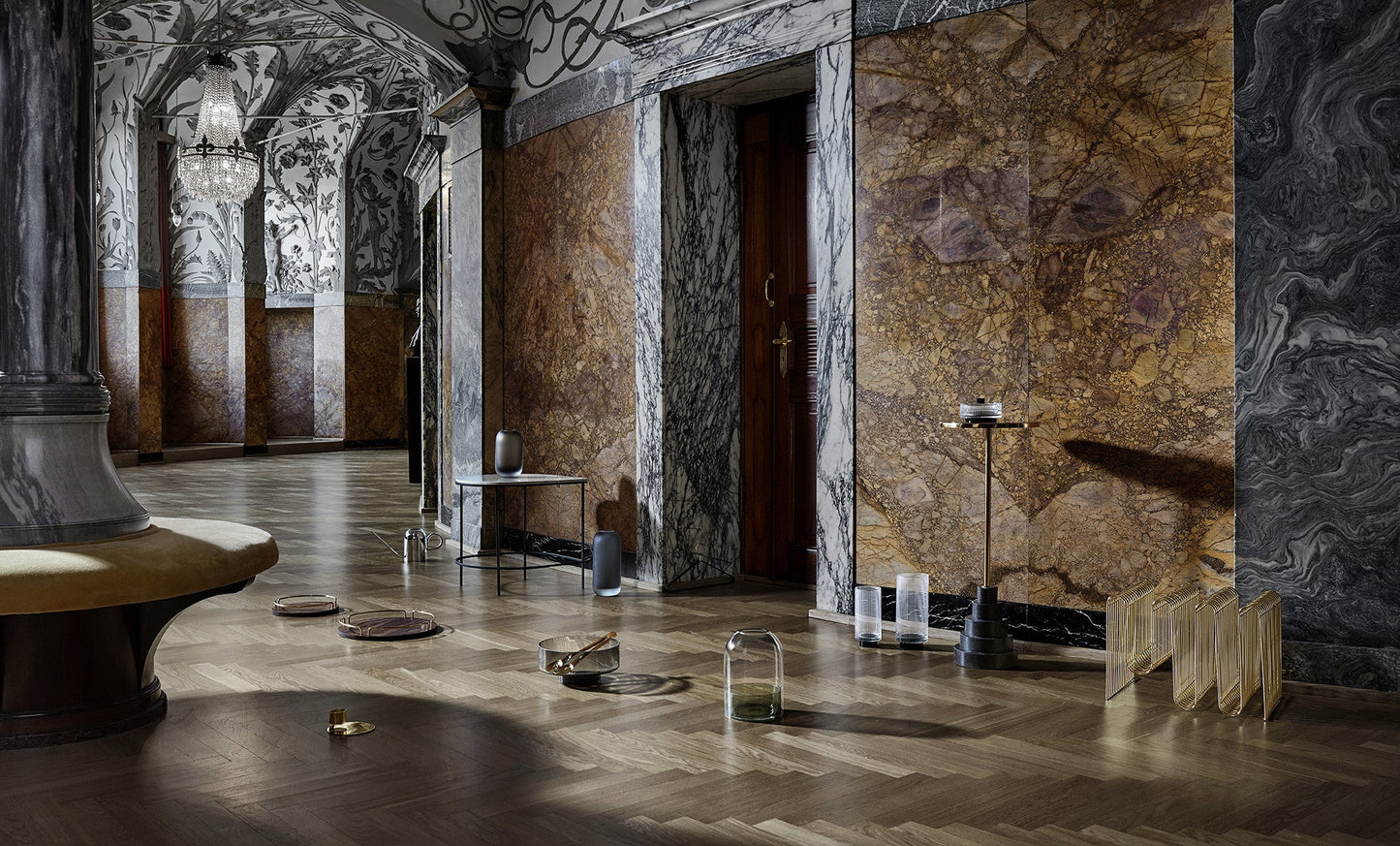 Curva Magasin holder - Messing