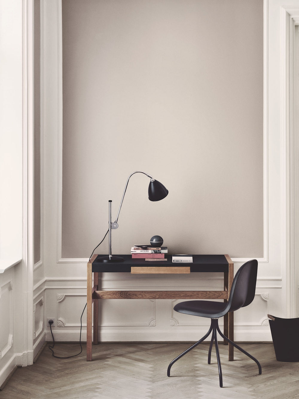 Bestlite BL1 Table Lamp - Ø16 - Brass Base, Bone China