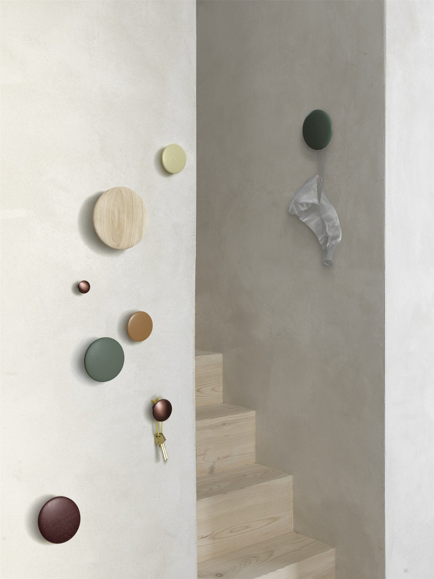 Dots Wood - Ø17, Dark Green