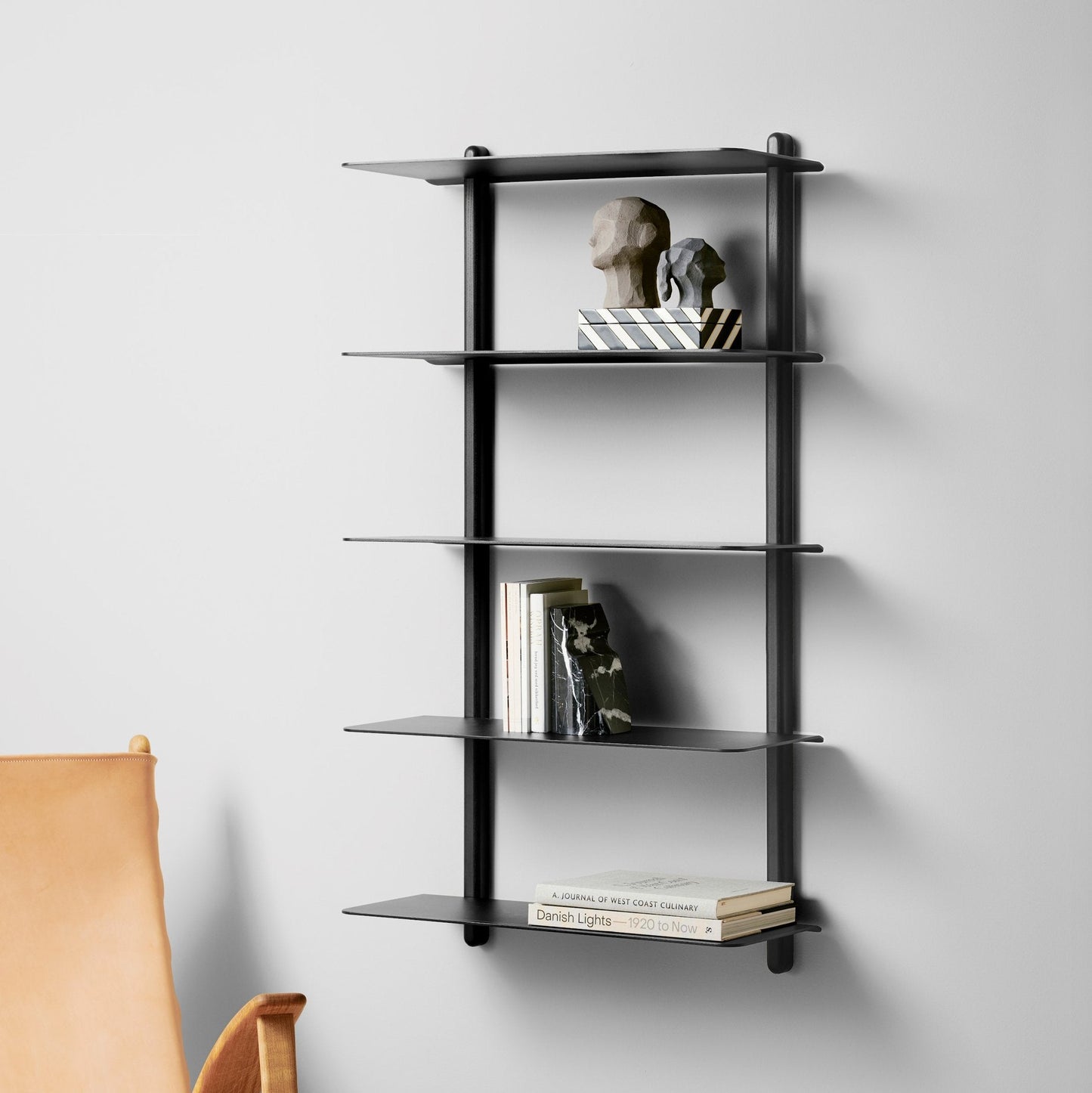 Nivo hylde stor E, Sort ask/sort