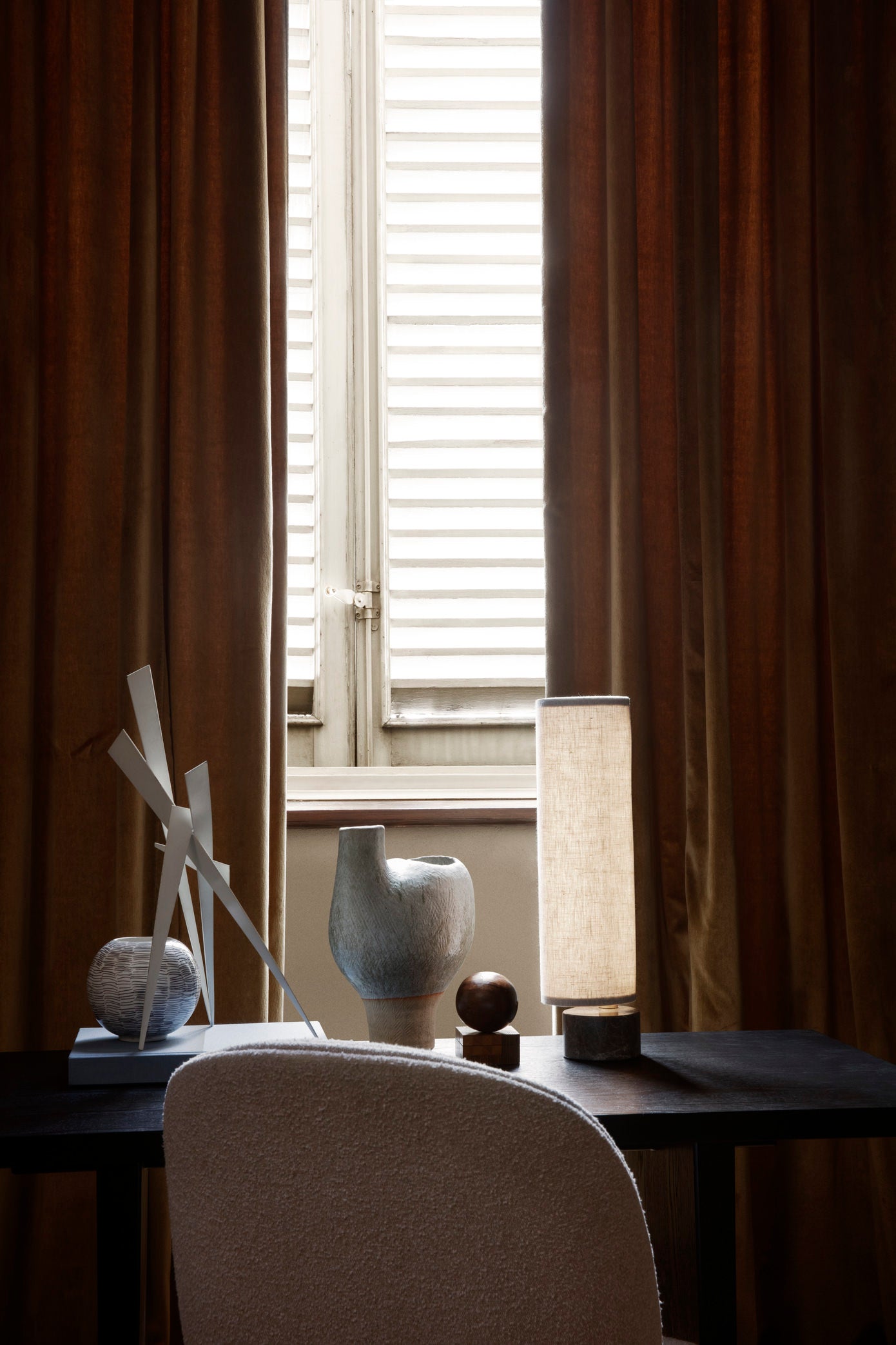 Unbound Table Lamp, White