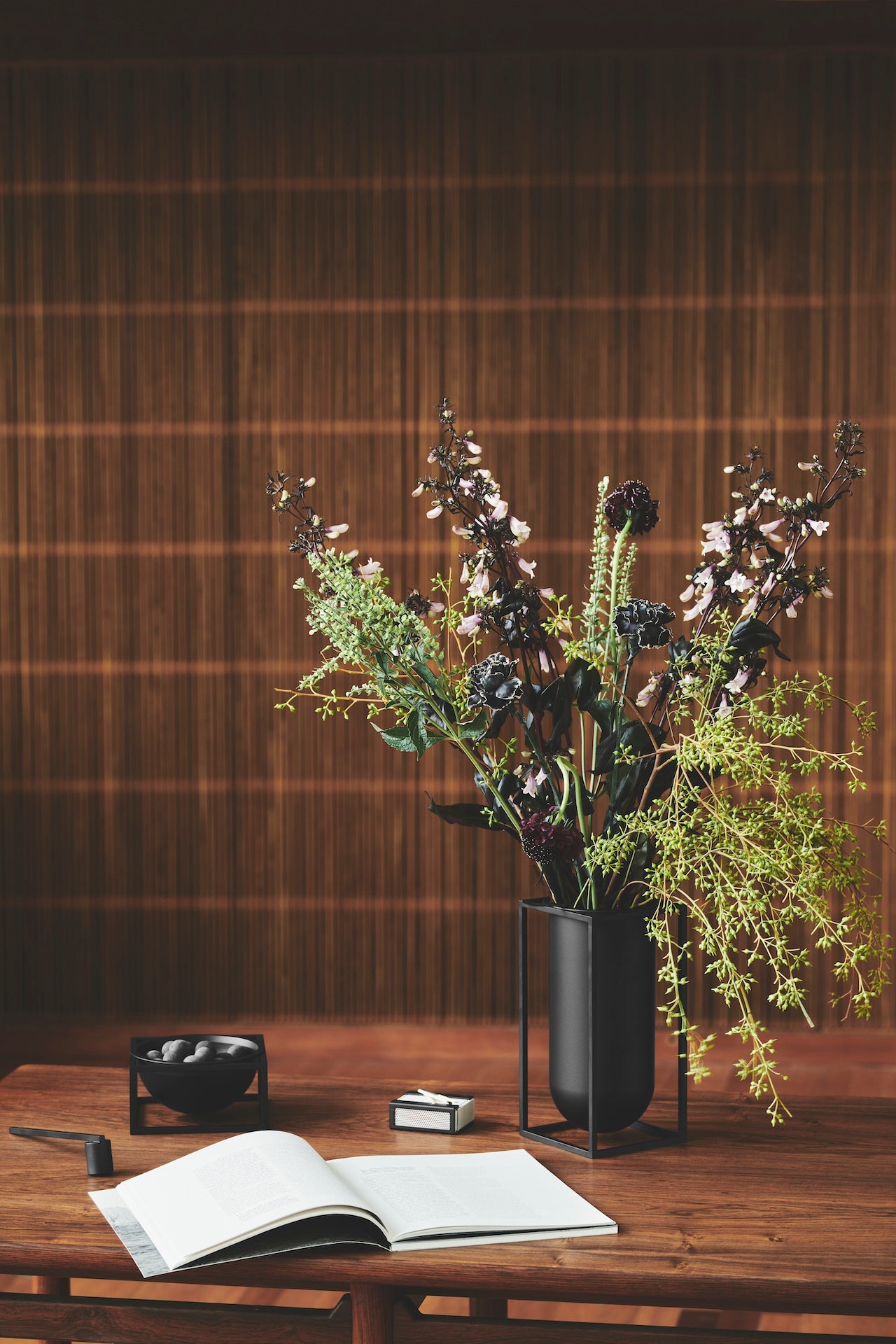 Kubus Bowl centerpiece small, black