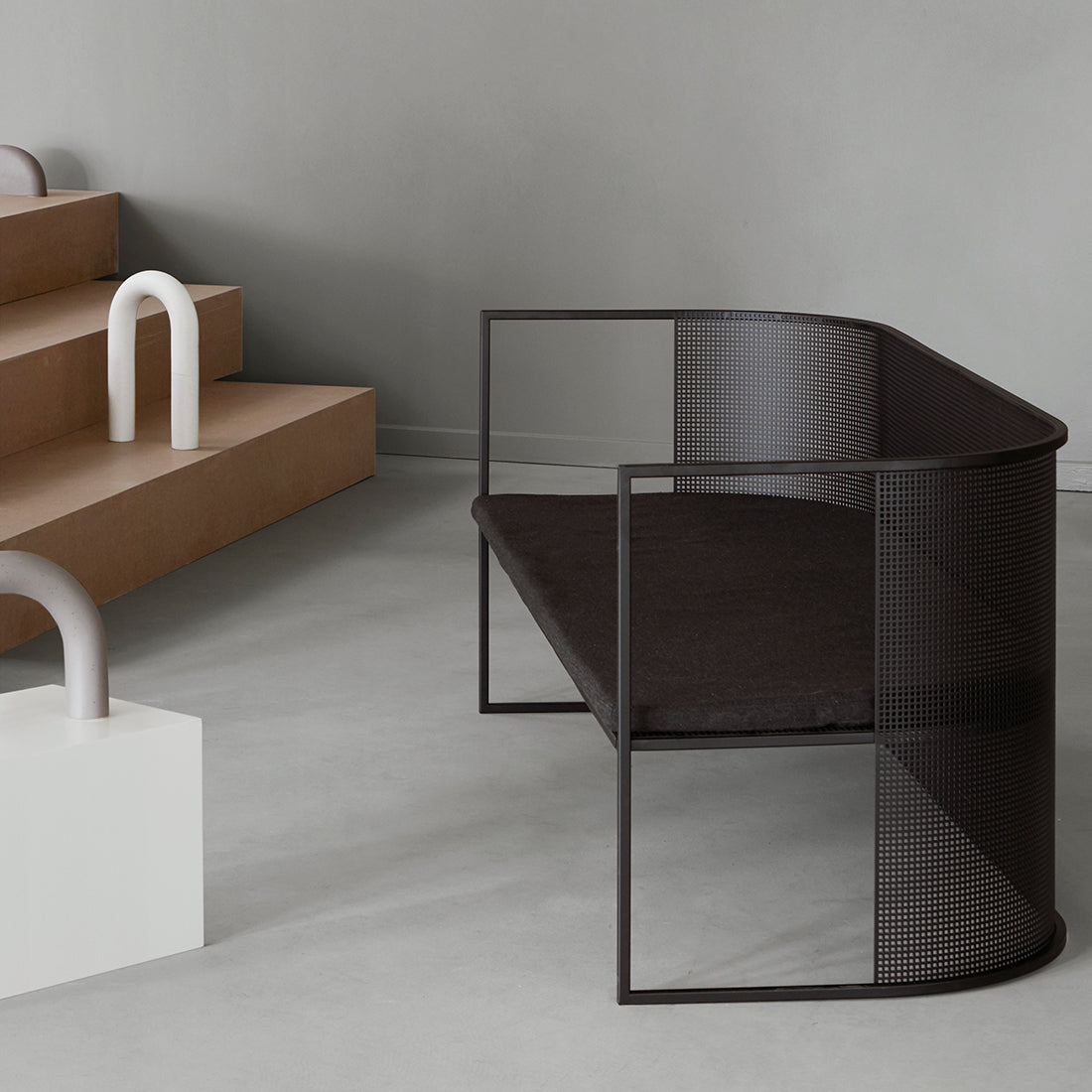 Bauhaus Lounge Bench In/outdoor, Black