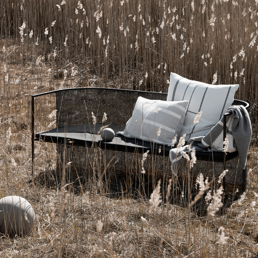 Bauhaus Lounge Bench In/outdoor, Black