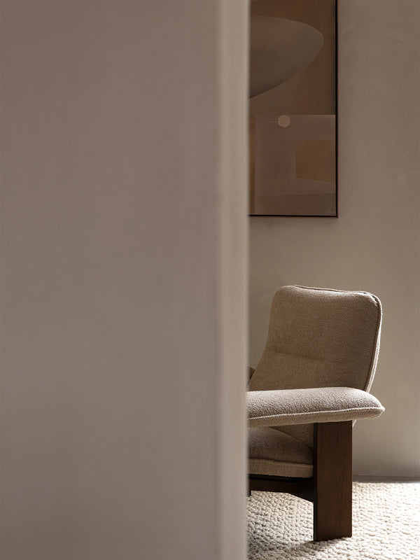 Brasilia Lounge Chair, Dark Stained Oak/21004 Beige/Leather