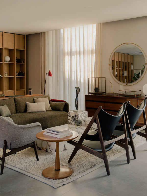 Plinth Cubic, Kunis Breccia