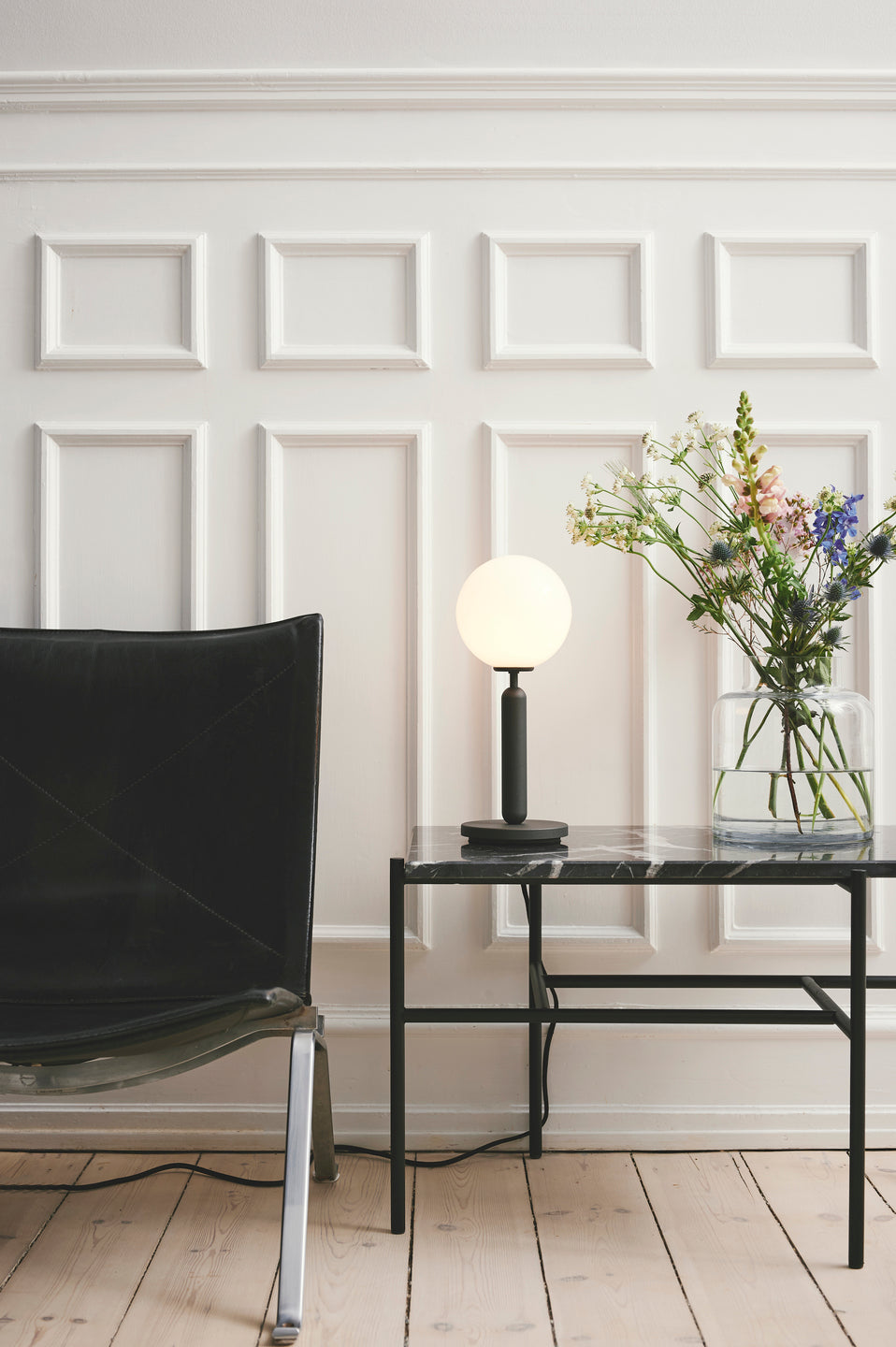 Miira Table, Rock grey/opal white