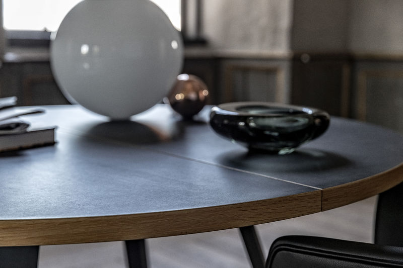 Primum Table L sort - Stål sort ben, Black