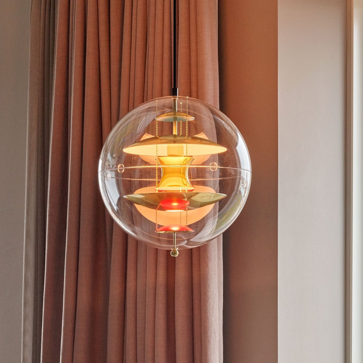 VP-Globe Pendant, Brass