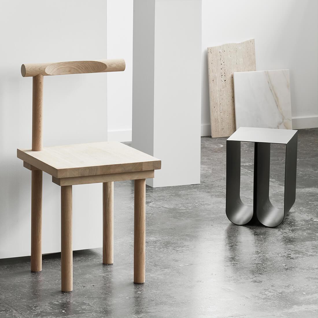 Curved Side Table, Black