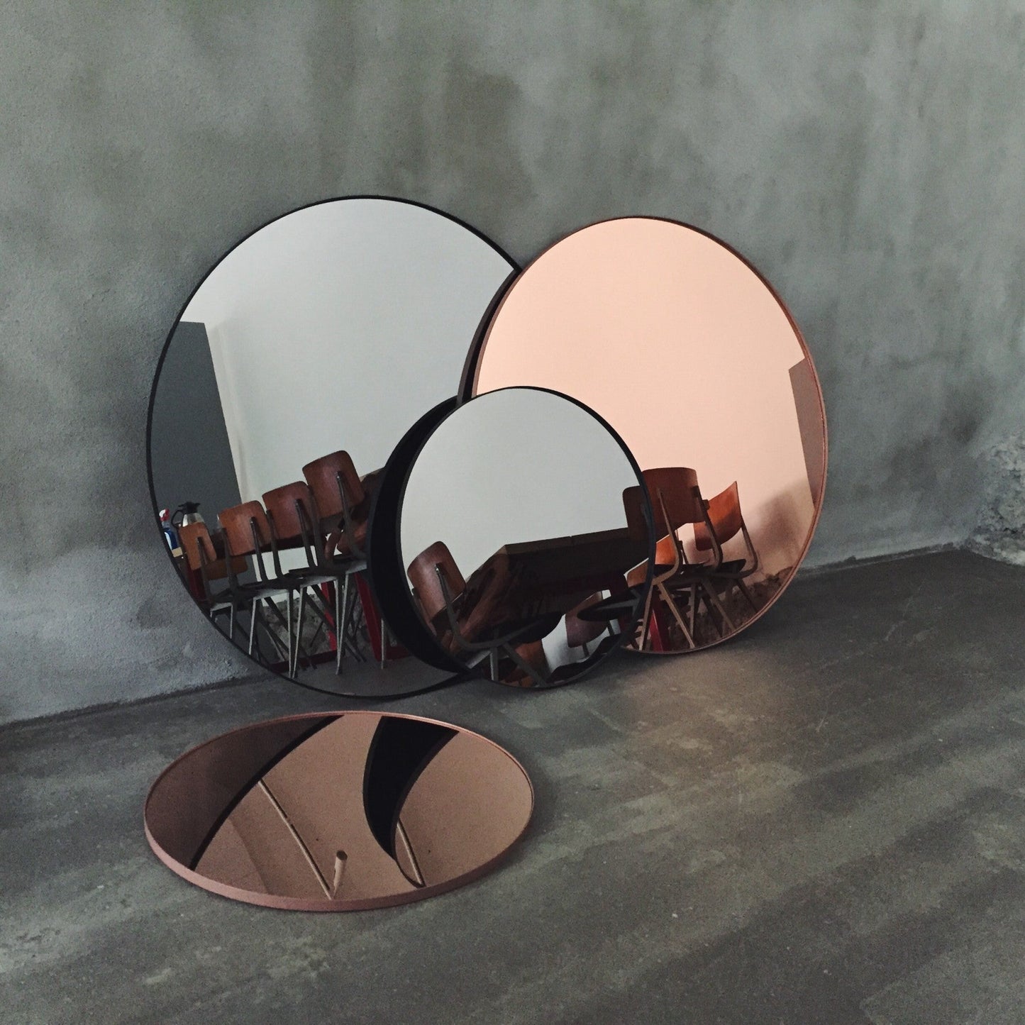 Round Mirror - Small, Rosa