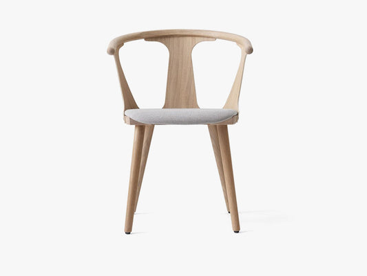 In Between Chair - SK2 - White oiled oak w. fiord fabric