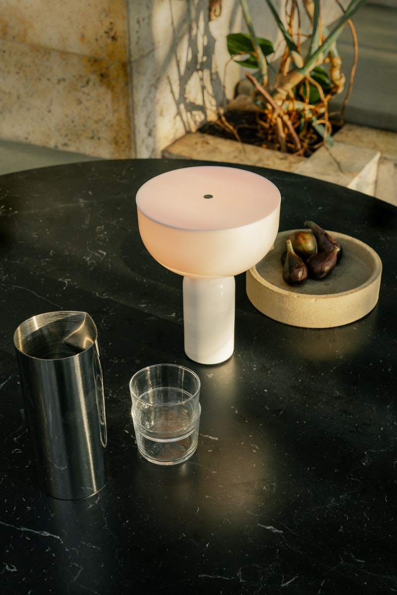 Kizu Table Lamp - Portable, White Marble