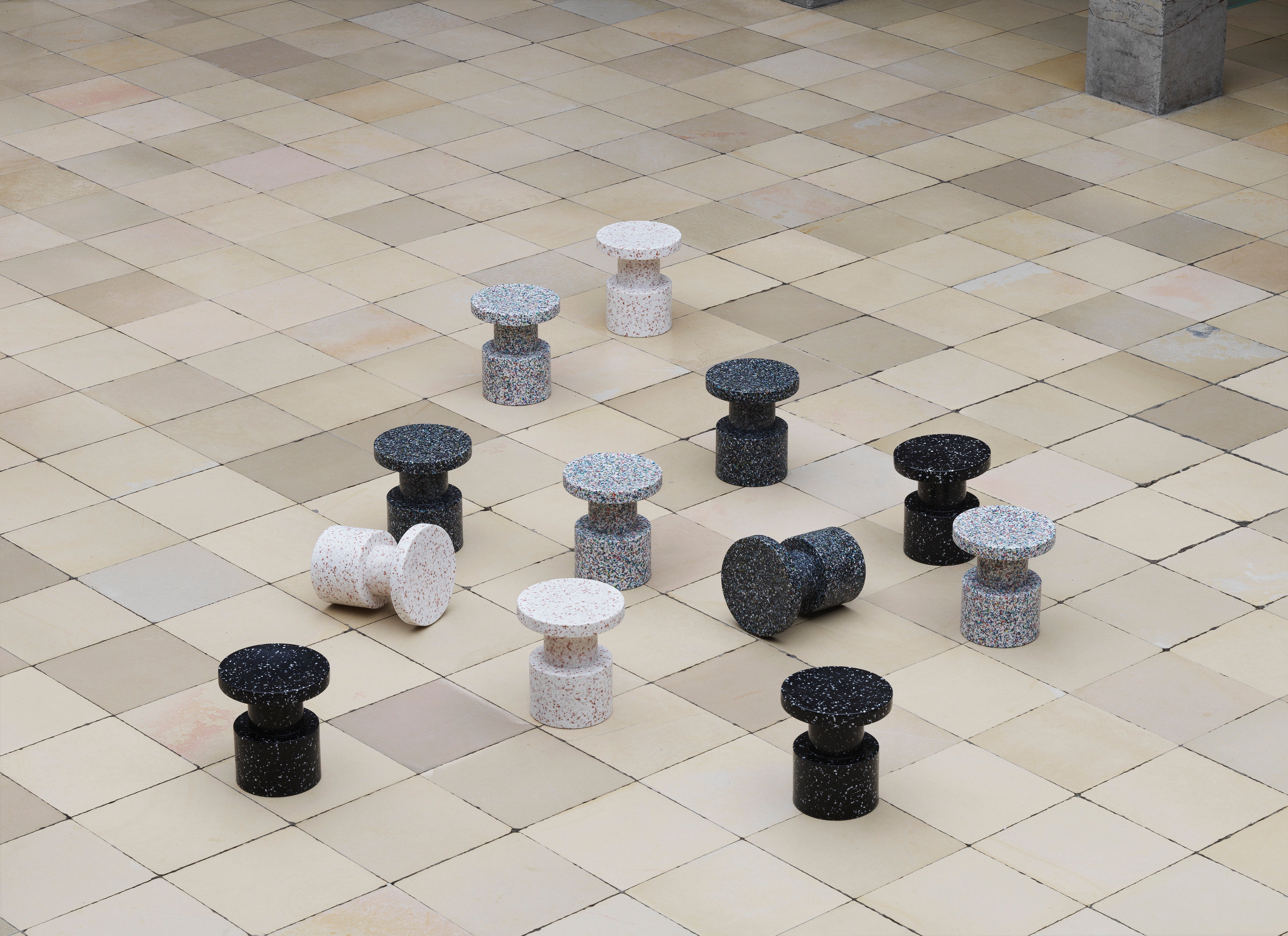 Mult Bit Stool Bit Stool, White Multi Skamler fra Normann Copenhagen – Moodings