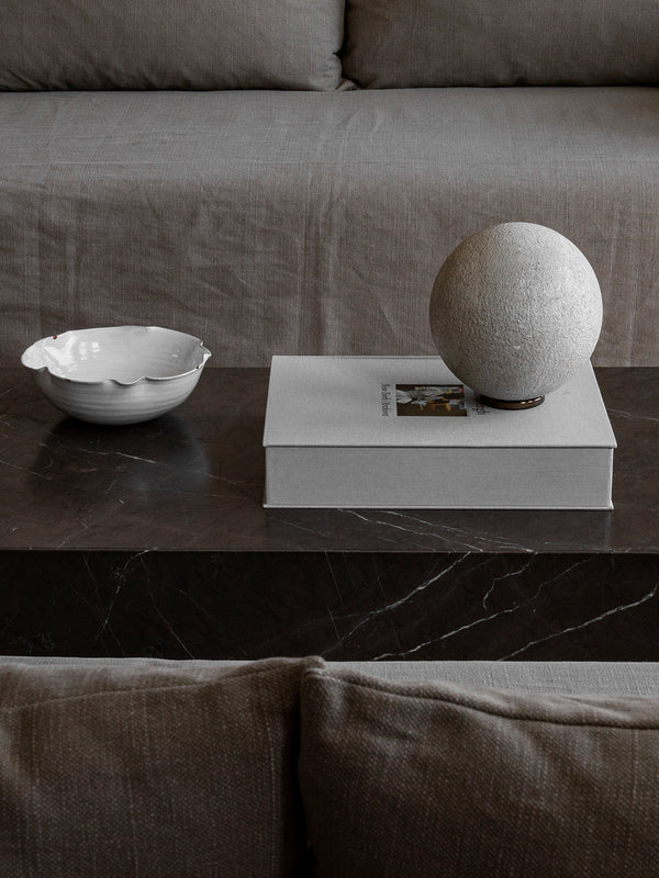 Plinth Low, Kunis Breccia