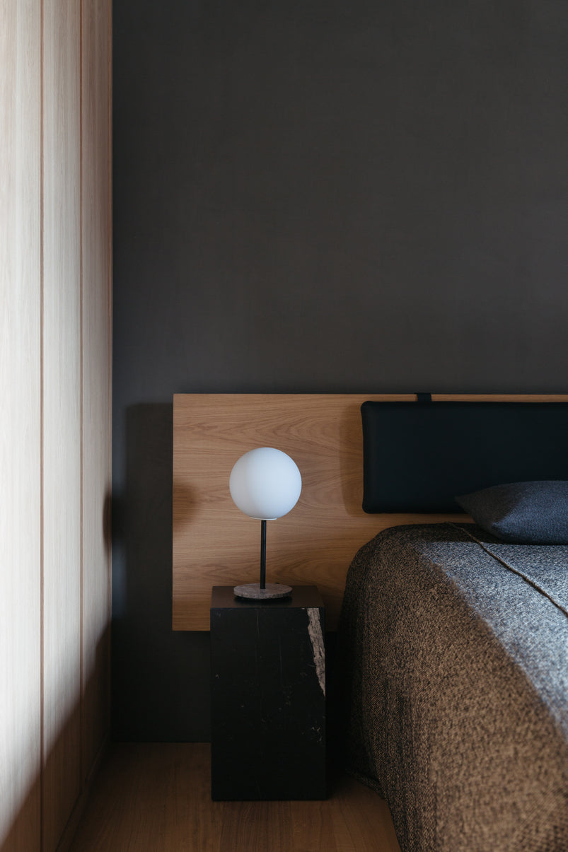 TR Bulb, Table Lamp, Grey Marble w. Matt bulb