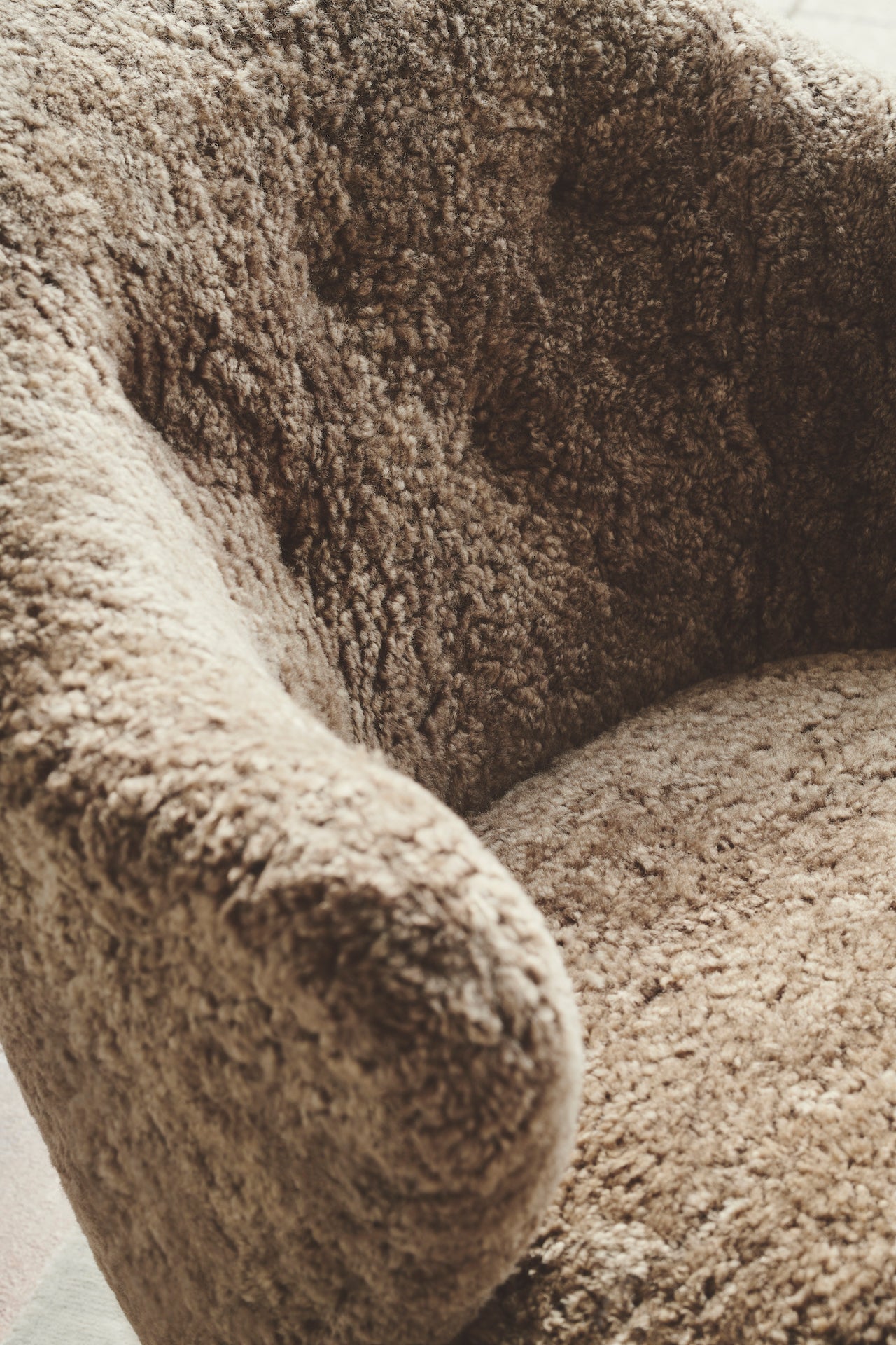 Ingeborg inkl. Skammel, Sheepskin/ Sahara