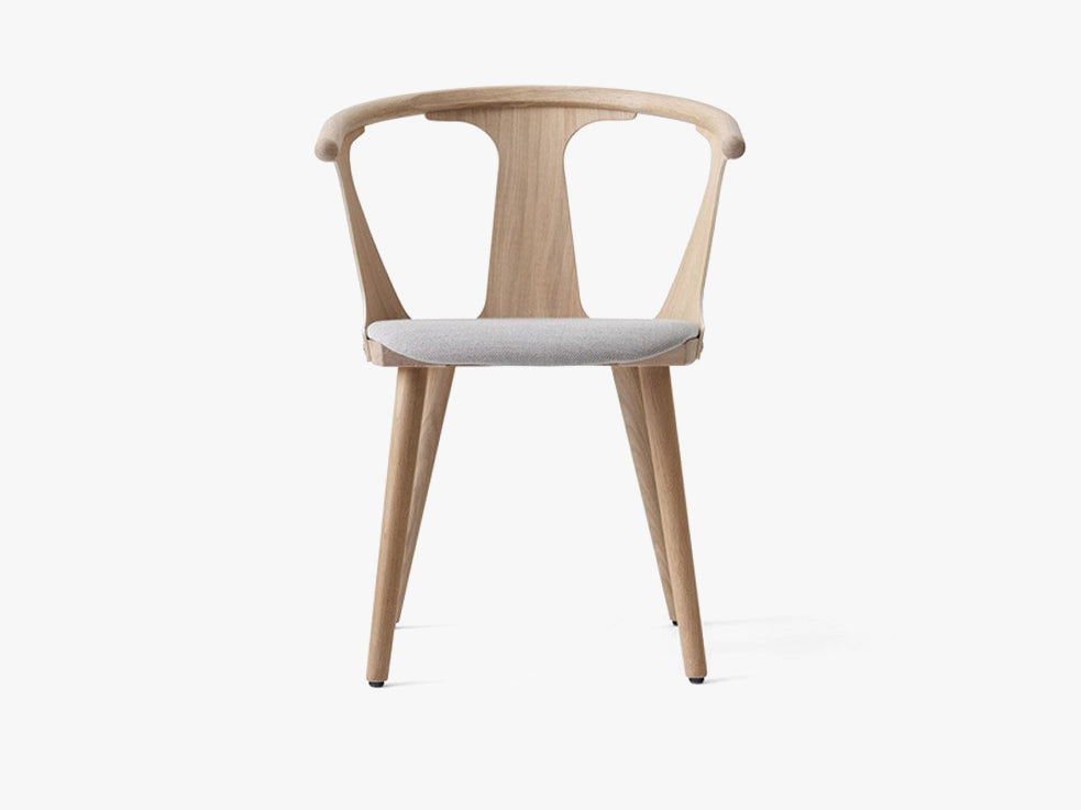 In Between Chair - SK2 - White oiled oak w. fiord fabric